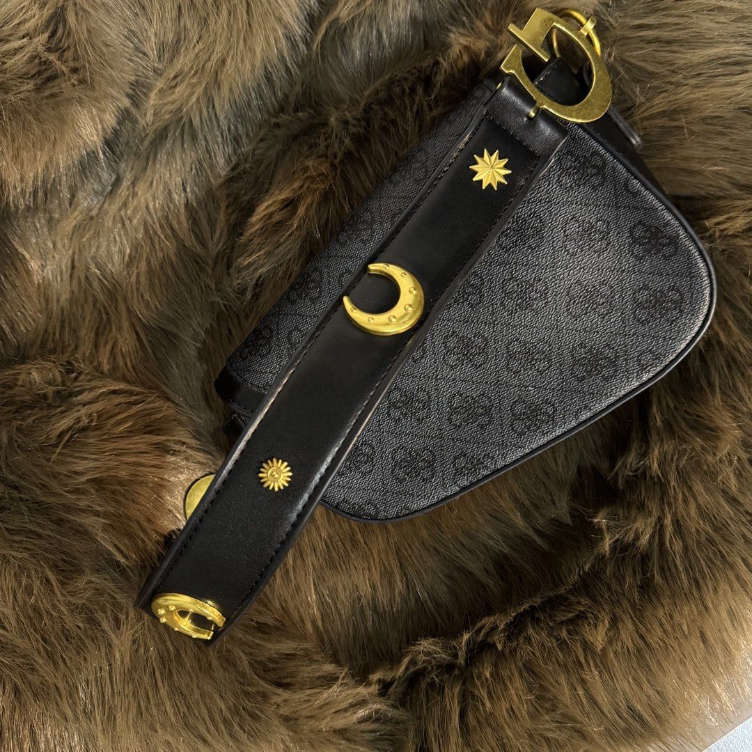 GUESS SADDLE BAG (Category: Luxury Bags & Wallets) located in Davao. Submitted by wisedeer-bcd8 (Listing ID 1437883000, Image 2). Description: good condition, free shipping nationwide .