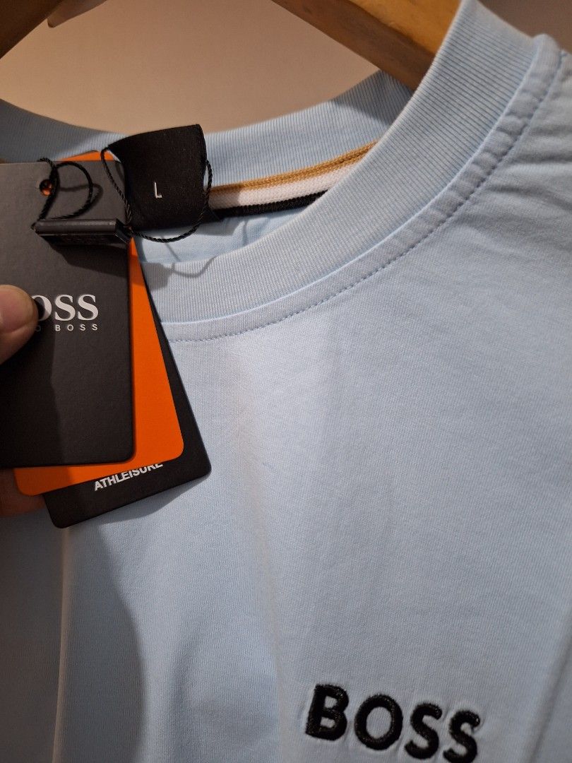 Hugo Boss shirt skyblue (Category: Tshirts & Polo Shirts ) located in Muntinlupa City. Submitted by kstefanomela14 (Listing ID 1437870764, Image 3). Description: Hugo Boss roundneck tshirt skyblue Large - 20 x 27 XL - 20.5 x28 2xl - 21.5 x29 bnew no issue Cod Cop Lbc lalamove j&t.