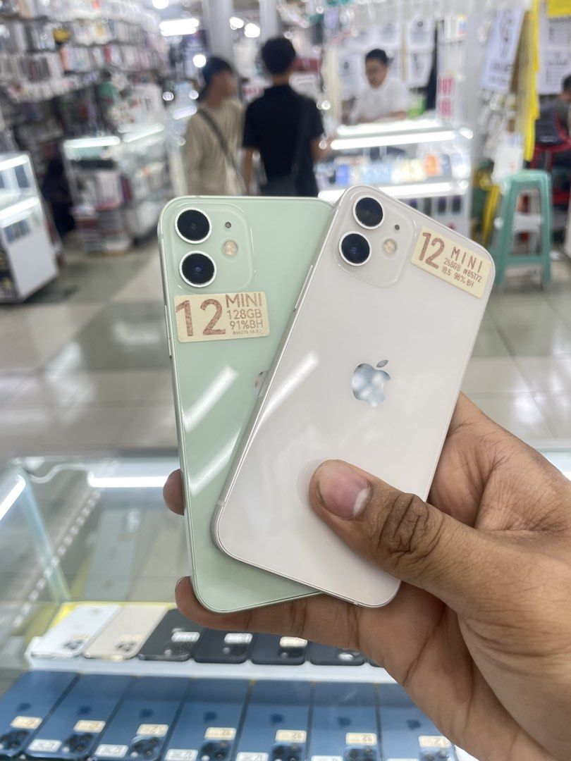 iPhone 12 Mini 128GB 90%+ BH OPENLINE NO ISSUE (Category: iPhone 12 Series) located in Manila. Submitted by benshop. (Listing ID 1437926647, Image 2). Description: ON HAND | TRADE/SWAP BenShop Price : 12,500 php ▫️On hand: iPhone 12 mini ▫️128GB ▫️Openline/Factory unlocked ▫️90+% Batt health ▫️Ntc Local Variant & Other Variant ▫️All Features Working INCLUSIONS & FREEBIES: *CHARGER SET *CLEAR CASE *TEMPERED GLASS MODE OF TRANSACTION: ▫️ STORE PICK