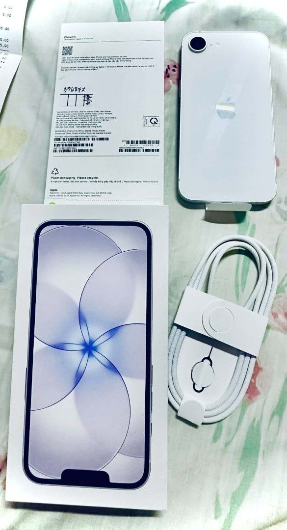IPhone 17E 256GB (Category: iPhone 17 Series) located in Caloocan City. Submitted by PawsIncubator (Listing ID 1437870760, Image 1). Description: Orginal with official receipt Never pa nagamit binuksan lang for checking. check all you want upon meetup. Onhand preferred meet up around metro manila. - Apple iPhone 17E 256 GB - White - Includes: - Original box - Charging cable - SIM ejector tool .