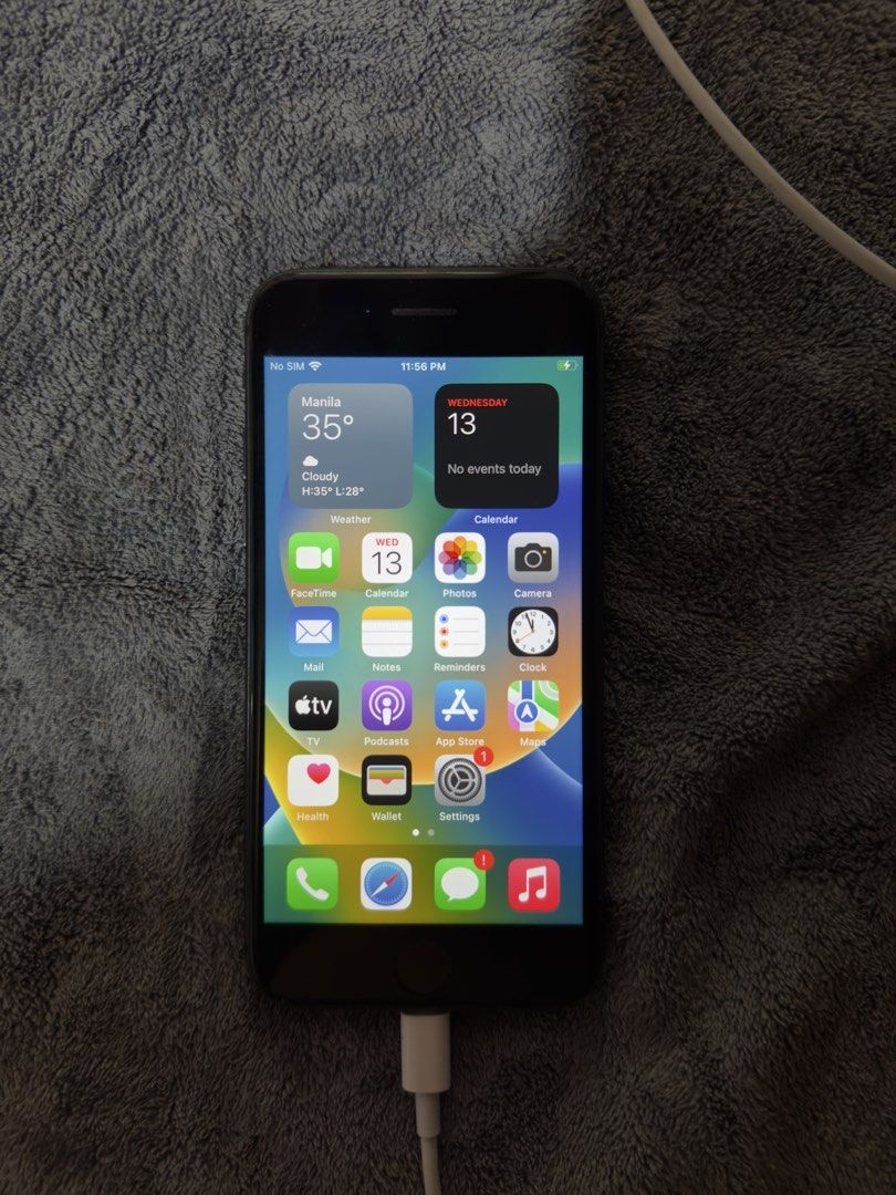 iPhone 8 64SGB (Category: iPhone 8 Series) located in Iloilo. Submitted by redredderthanred (Listing ID 1437819280, Image 3). Description: Selling this iPhone 8 with great condition but there’s some minor scratches but barely noticeable. RTS: not using for how many years now and need funds. All original ✅ Inclusions: Cable Charger (bought it from Power Mac) and Replace Box True Tone: ✅ Camera back and front: ✅ Battery Health: 86% (Good for daily 