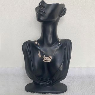(Category: ) located in . Submitted by posh_avenue888 (Listing ID 1437913714, Image 1). Description: .
