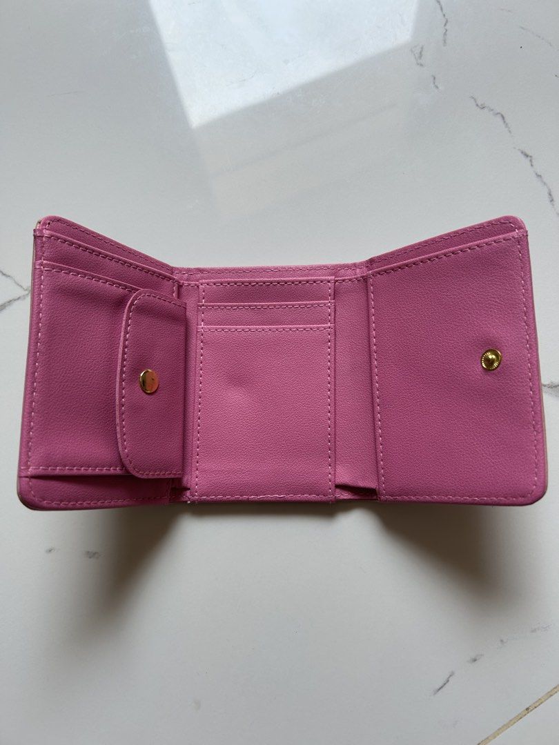 Jill Stuart Wallet (Category: Wallets & Card holders) located in Tabaco. Submitted by NanThriftingsss (Listing ID 1437779598, Image 2). Description: Jill Stuart Wallet Good As New No Issue 350 +sf.