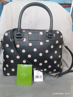 (Category: ) located in . Submitted by cherrys.preloved (Listing ID 1437791171, Image 1). Description: .