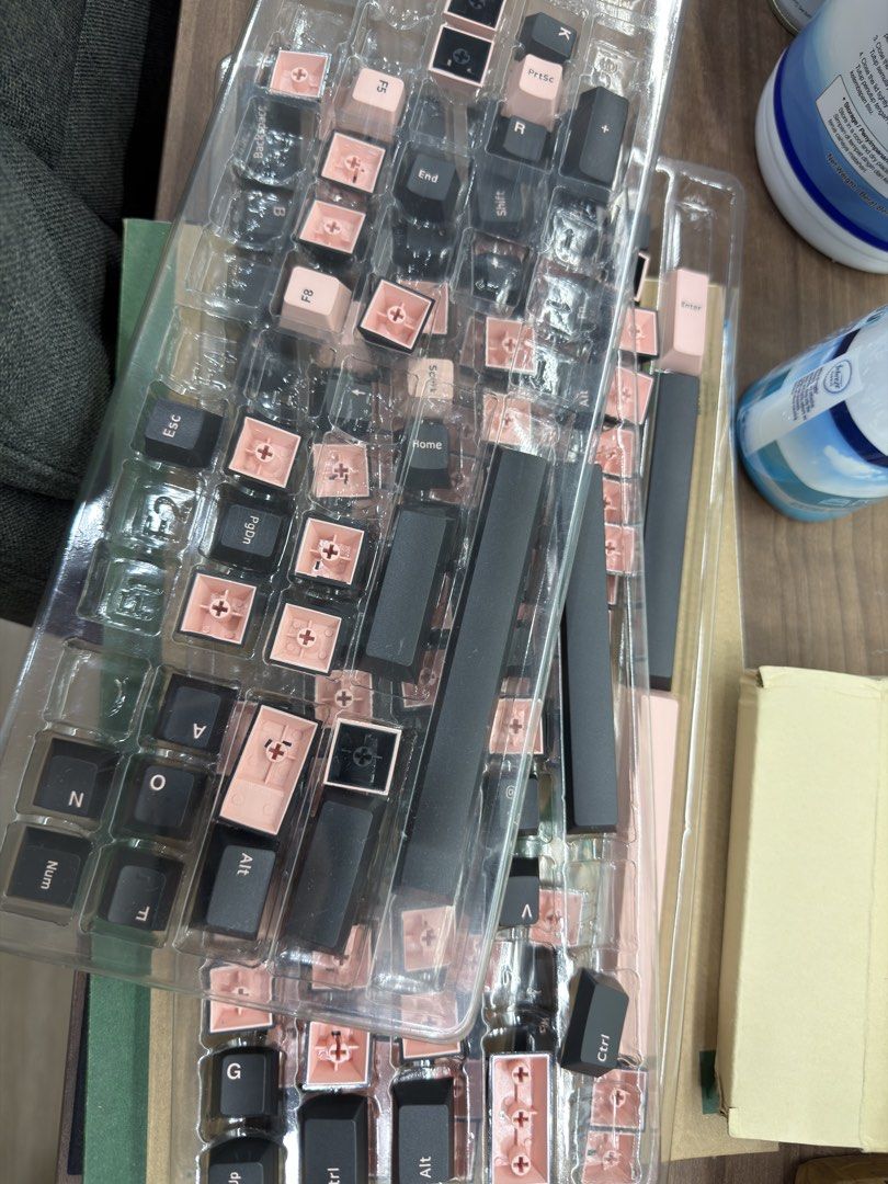 Keycaps454013261196840960