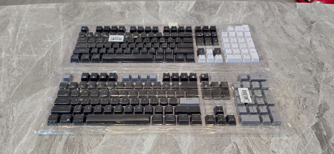 Black/White/Grey Keycaps Set483818703526963201
