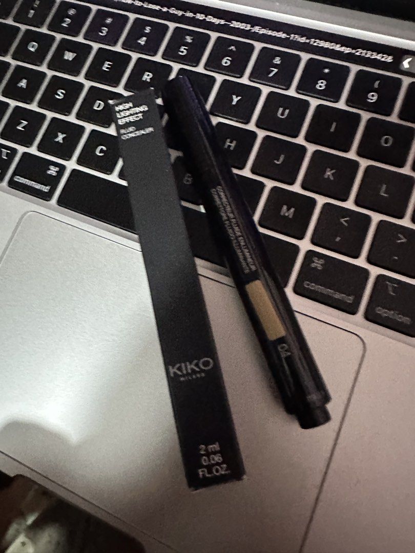 KIKO Milano High Lighting Effect Fluid Concealer shade: 04 (Category: Makeup) located in Manila. Submitted by mellieb77 (Listing ID 1437915606, Image 1). Description: 📌Bought before our beach trip expecting to get super tan kaso di nag-match ang shade after🥹🥹 📌Swatched ONLY ONCE ⭐️KIKO Milano High Lighting Effect Fluid Concealer ⭐️Shade: 04 ⭐️Size: 2ml ⭐️Brand new, in original packaging 📌Can give discount if you’ll be buying it with at least