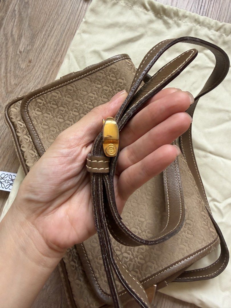 Loewe vintage Shoulder Bag (Category: Luxury Bags & Wallets) located in San Fernando. Submitted by somethingniceph (Listing ID 1437791206, Image 3). Description: - authentic Loewe vintage shoulder and crossbody bag - Signature pattern design - leather strap - dust bag inclusion - Interior zipper pocket -spacious bag.