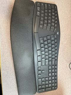Logitech Ergo K860 Ergonomic Keyboard459908841263616000