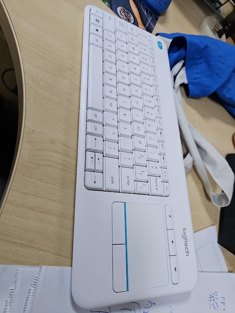 Logitech Wireless Keyboard with Touchpad453763770121594880