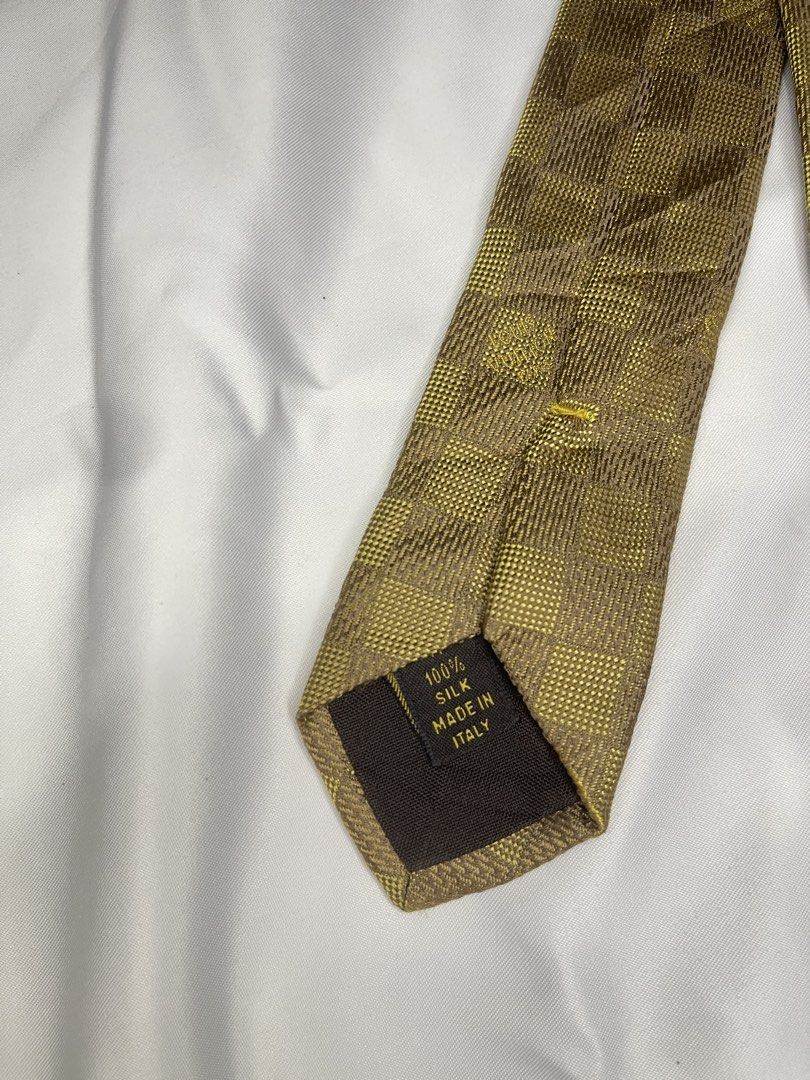 Louis Vuitton AOP Neckties (Category: Luxury Accessories) located in Santa Cruz. Submitted by hongkongmarketph (Listing ID 1437901548, Image 3). Description: Good as new Authentic.
