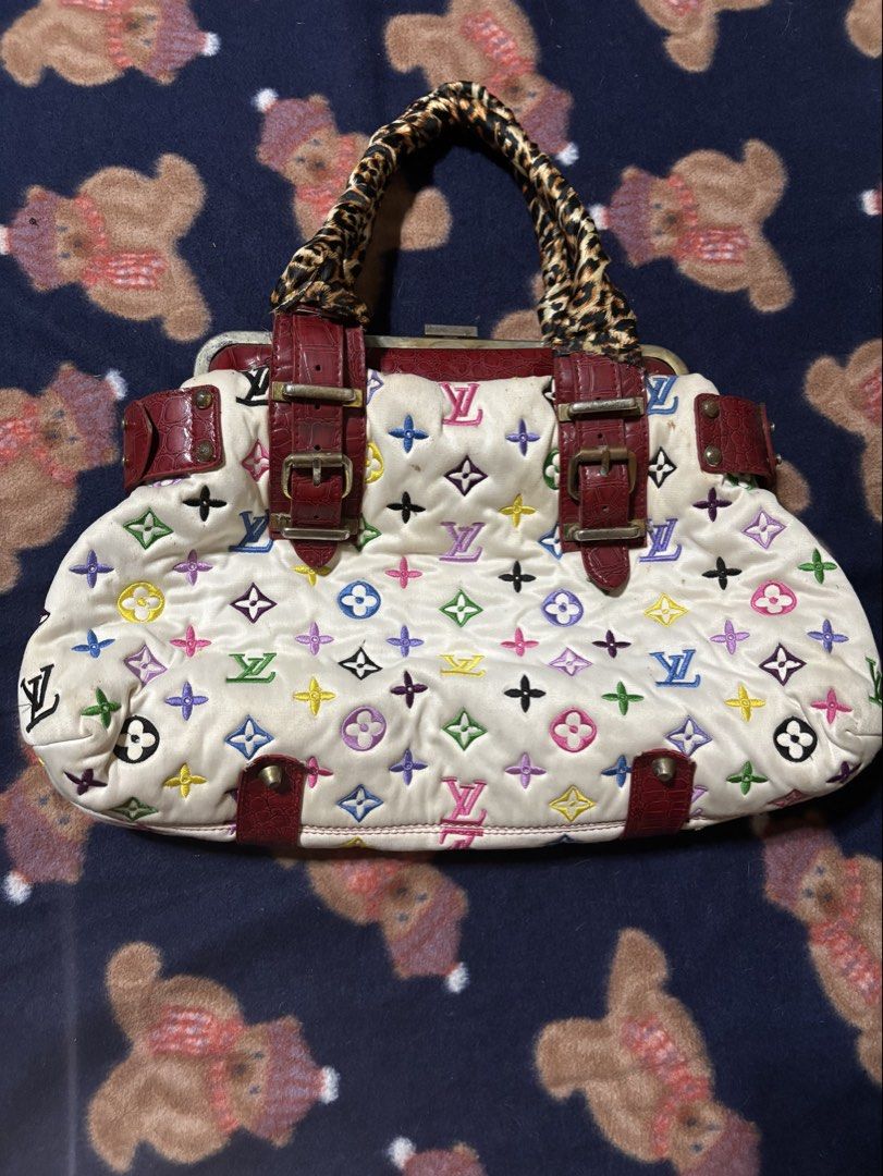 Louis Vuitton Monogram Hand Bag (Category: Luxury Bags & Wallets) located in Ramon. Submitted by vanjho.x (Listing ID 1437918638, Image 1). Description: Louis Vuitton Hand bag MonogramEmbroidered Designs Rep.