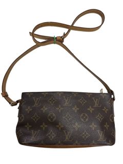 (Category: ) located in . Submitted by lux_thrift (Listing ID 1437815746, Image 1). Description: .