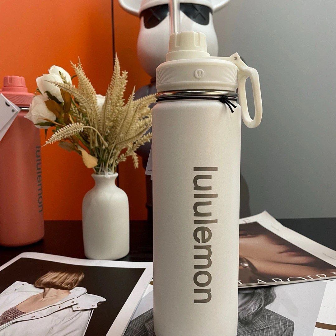 Lululemon Waterbottle453609871115571201