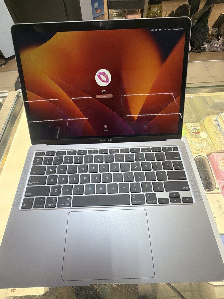 MacBook Air453756850421770240