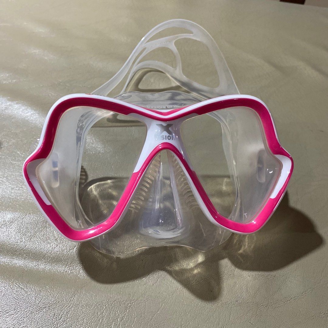 Mares X-Vision Mid 2.0 diving mask (Category: Everything Else Others) located in Paranaque City. Submitted by tings.p (Listing ID 1437847309, Image 1). Description: Original price: ₱3,000 Like new few light scratches slightly negotiable.