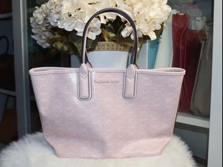 (Category: ) located in . Submitted by bccloset_ (Listing ID 1437793691, Image 1). Description: .