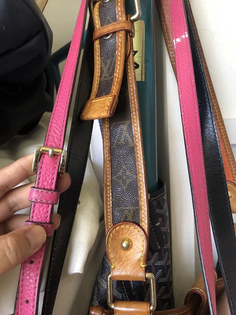 Michael Kors Pink Crossbody Bag (Category: Luxury Bags & Wallets) located in Tabuk. Submitted by qurst (Listing ID 1437812614, Image 3). Description: - Pink Michael Kors crossbody bag - Features a chain strap - Flap closure - Textured finish - Gold-tone logo - Strap: Pink leather and gold chain.