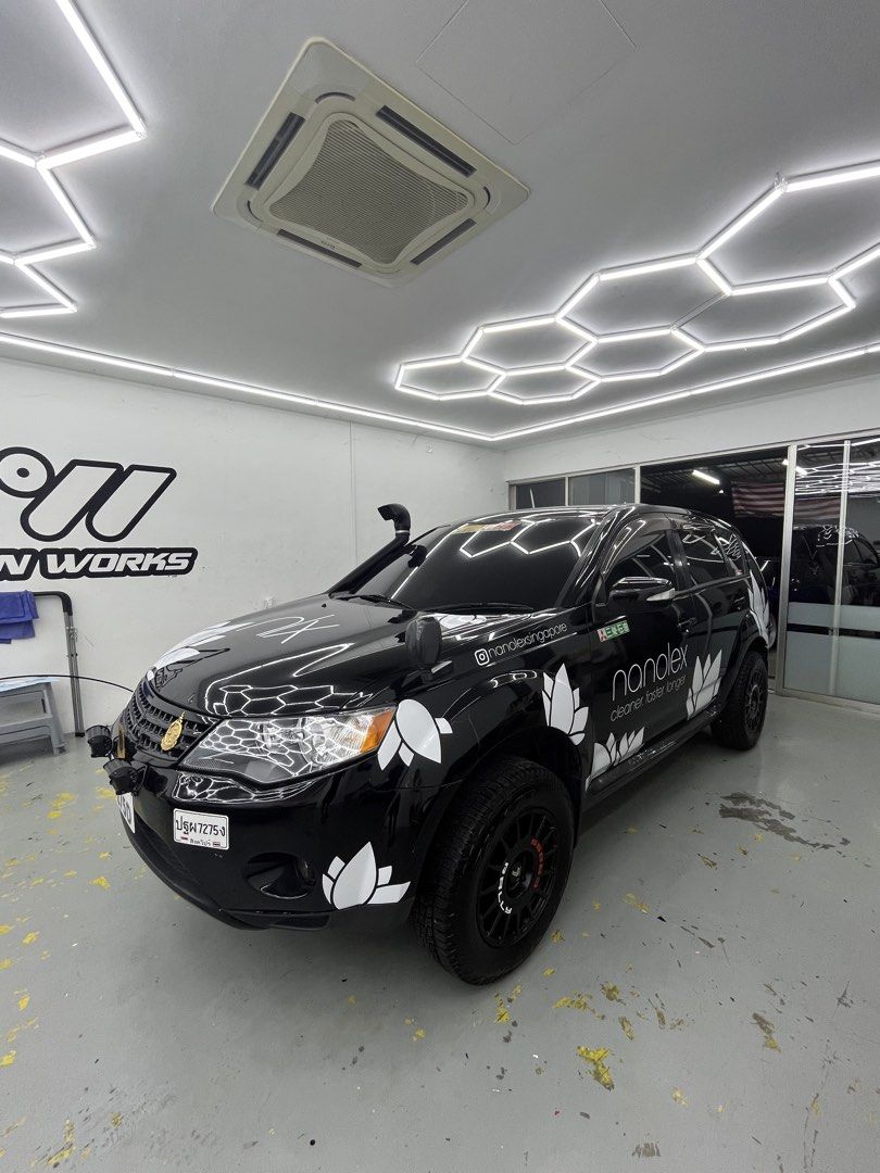 Mitsubishi Outlander 2.4 Mivec 4WD CVT Auto (Category: Used Cars) located in Singapore. Submitted by skyway888 (Listing ID 1437808446, Image 3). Description: 🚙 (NEGOTIABLE!) , FULL LOAN $13XX **LETTING GO CAUSE DOWNGRADE** Mitsubishi Outlander 2.4 MIVEC 4WD CVT Auto with Paddle Shifters (COE till Apr/29) Renewable unit. Well maintained and tastefully modified SUV, perfect for daily driving, road trips and light off-road adventures. Reliable 2.4L