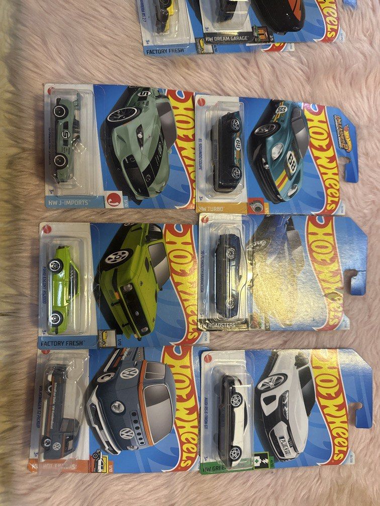 MIXED HOTWHEELS (Category: Toys & Games) located in Antipolo. Submitted by thea_thrifts07 (Listing ID 1437879108, Image 1). Description: 660 take all if get now 640 nalang.