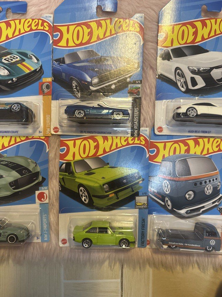 MIXED HOTWHEELS (Category: Toys & Games) located in Antipolo. Submitted by thea_thrifts07 (Listing ID 1437879108, Image 3). Description: 660 take all if get now 640 nalang.