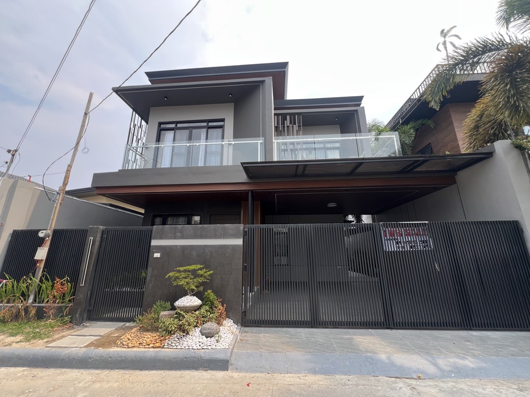 (Category: ) located in . Submitted by dgr_realty (Listing ID 1437880887, Image 1). Description: .