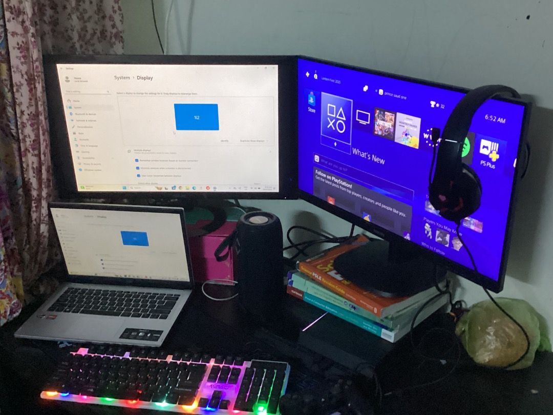 monitor453645978767216640