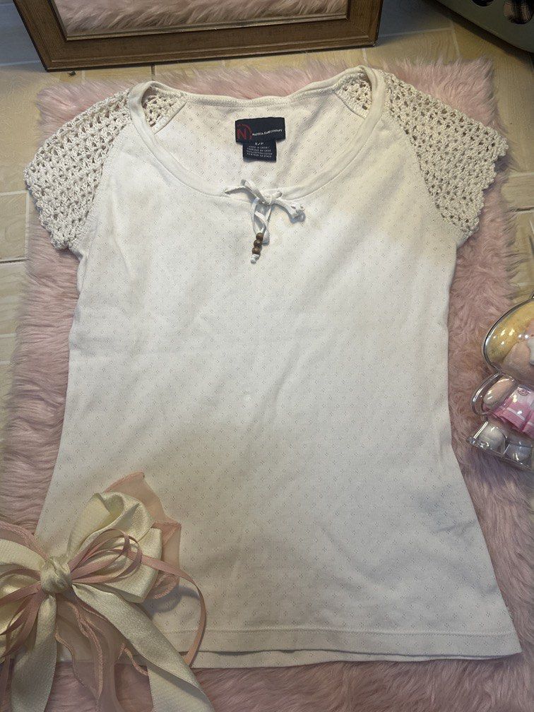 nautica jeans self-tie mesh top (Category: Blouses) located in Antipolo. Submitted by thea_thrifts07 (Listing ID 1437873868, Image 1). Description: .
