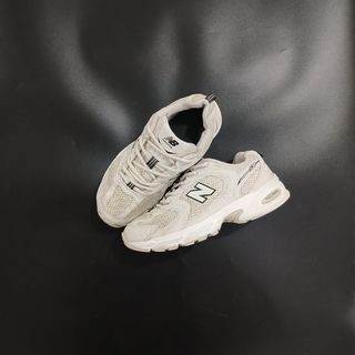 (Category: ) located in . Submitted by sapatos_series (Listing ID 1437917589, Image 1). Description: .