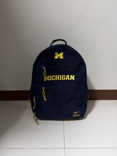 (Category: ) located in . Submitted by appleating (Listing ID 1437883708, Image 1). Description: .