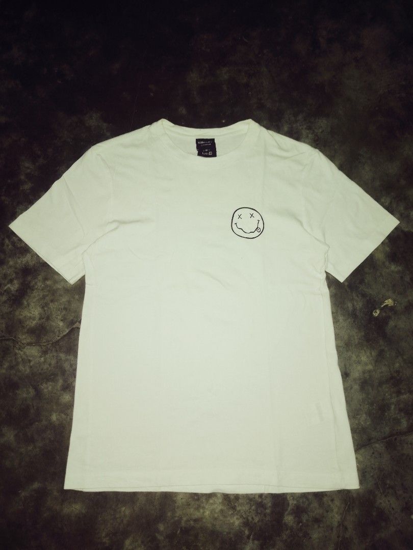 NIRVANA Large Smile White Short-Sleeve T-Shirt Band Tee Logo Classic (Category: Tshirts & Polo Shirts ) located in Ragay. Submitted by santana_kin (Listing ID 1437784670, Image 1). Description: size large ‎18.5x27 ‎no issue ‎400+sf ‎.