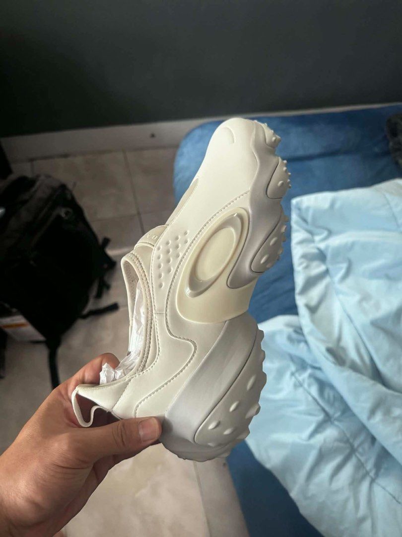 Oakley Flesh Sneakers (Category: Sneakers) located in Imus. Submitted by asclepius26 (Listing ID 1437928969, Image 1). Description: - Brand new Oakley Flesh sneakers - Features a unique, textured design - Includes original packaging - Oakley logo detail - Versatile neutral color.