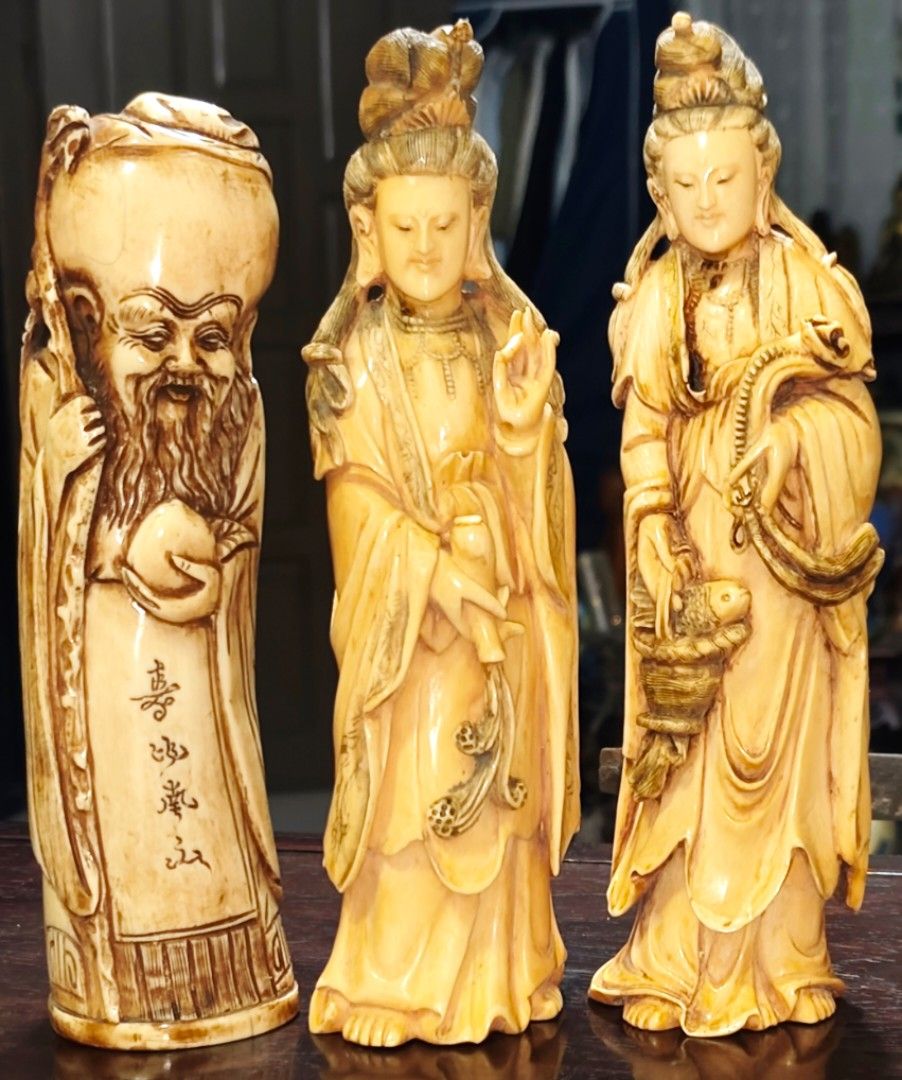 Old Chinese IVO carving (Category: Vintage Collectibles) located in Davao. Submitted by antiquesandvintagestuffsPH (Listing ID 1437848444, Image 1). Description: 10" Height authentic ayboree money back guaranteed no chips/cracks.