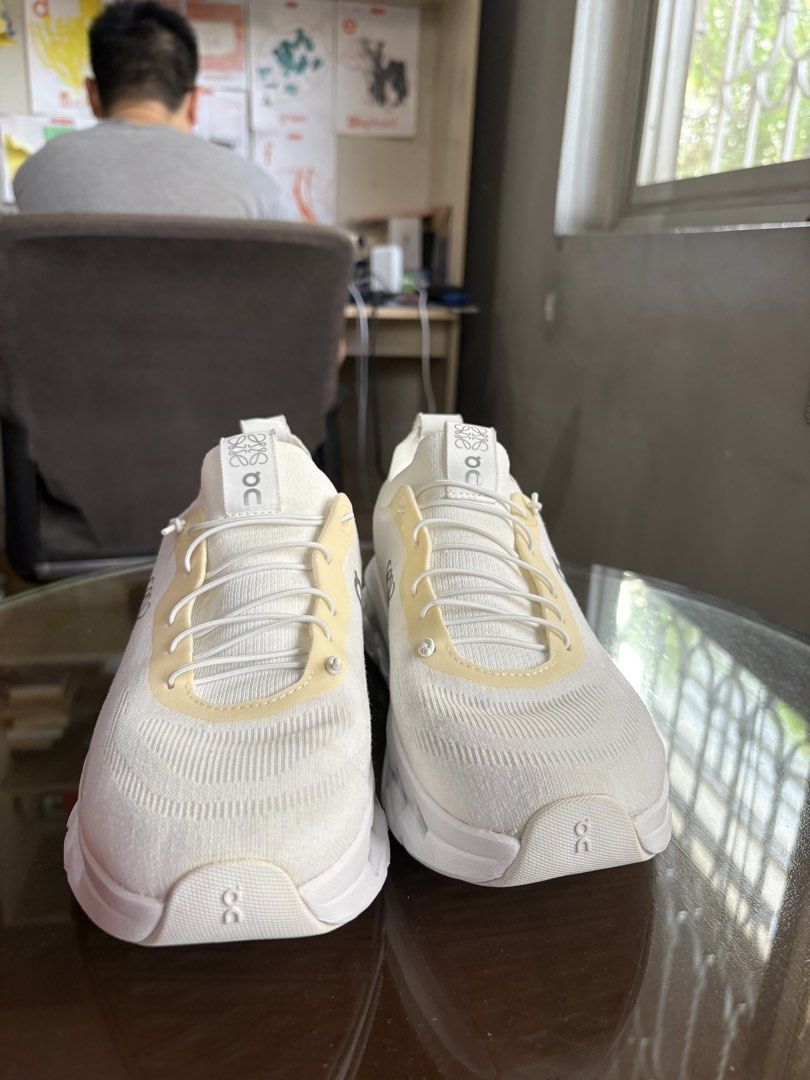 On Running Cloudtilt LOEWE All White (Category: Sneakers) located in Pasay City. Submitted by enzopeco (Listing ID 1437842556, Image 2). Description: On Running Cloudtilt LOEWE All White Size US 8 Womens 8.8/10 condition No box Issue: Slight yellowing 13,000 pesos PM for more inquiries.