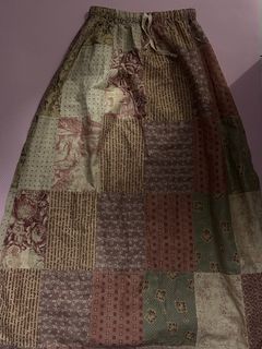 (Category: ) located in . Submitted by maria_777thriftfinds (Listing ID 1437819992, Image 1). Description: .