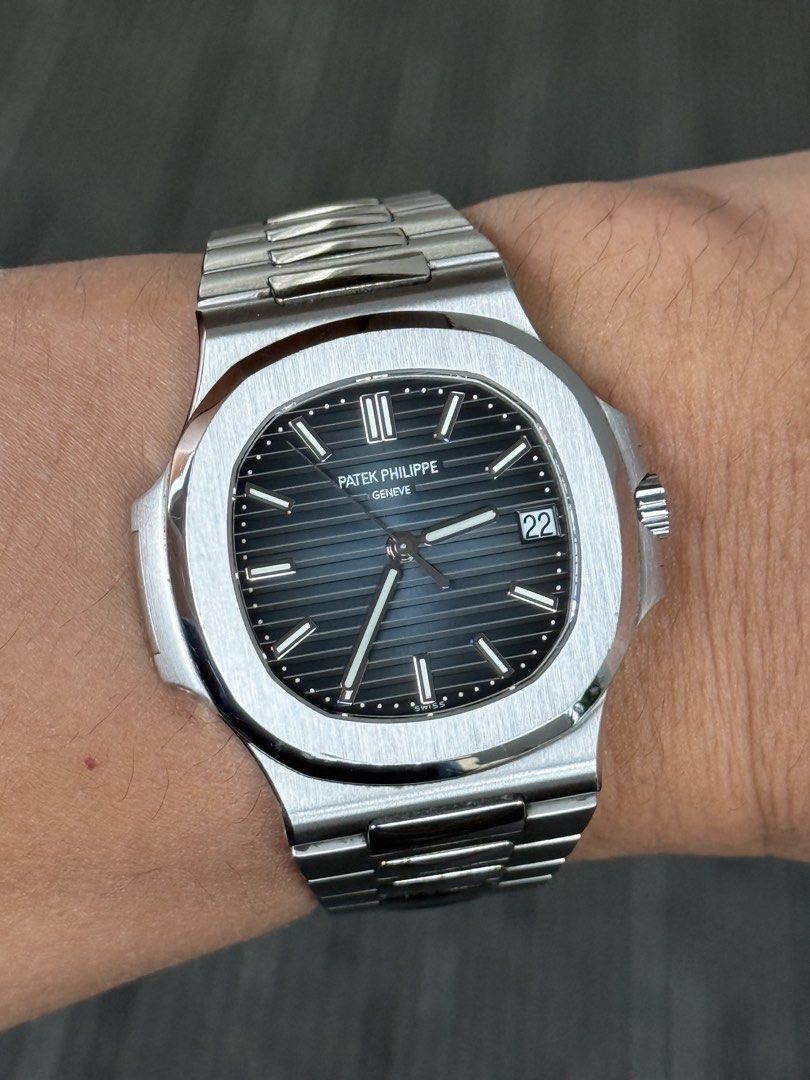 Patek Philippe 5711 (last batch 330) (Category: Watches) located in Singapore. Submitted by ascertain (Listing ID 1437887849, Image 1). Description: -5711/1A -26-330 SC movement (last batch and very rare) -Brand new unworn -Bracelet unsized -Full box and papers dated 2019 *picture is my worn 5711.