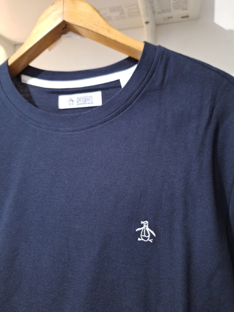 Penguin tshirt navyblue (Category: Tshirts & Polo Shirts ) located in Muntinlupa City. Submitted by kstefanomela14 (Listing ID 1437926476, Image 3). Description: brandnew legit navyblue medium 21.5 x 28.5 large 22.5 x 29.5 cod cop j&t lalamove Lbc.