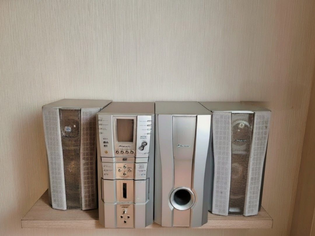 Pioneer Stereo System