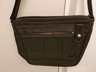 （分類：）位於 。 由 samsam_10 提交（商品編號 1437921500，圖片 1）。簡介： 。
