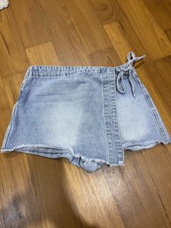 (Category: ) located in . Submitted by twilight.165 (Listing ID 1437887478, Image 1). Description: .