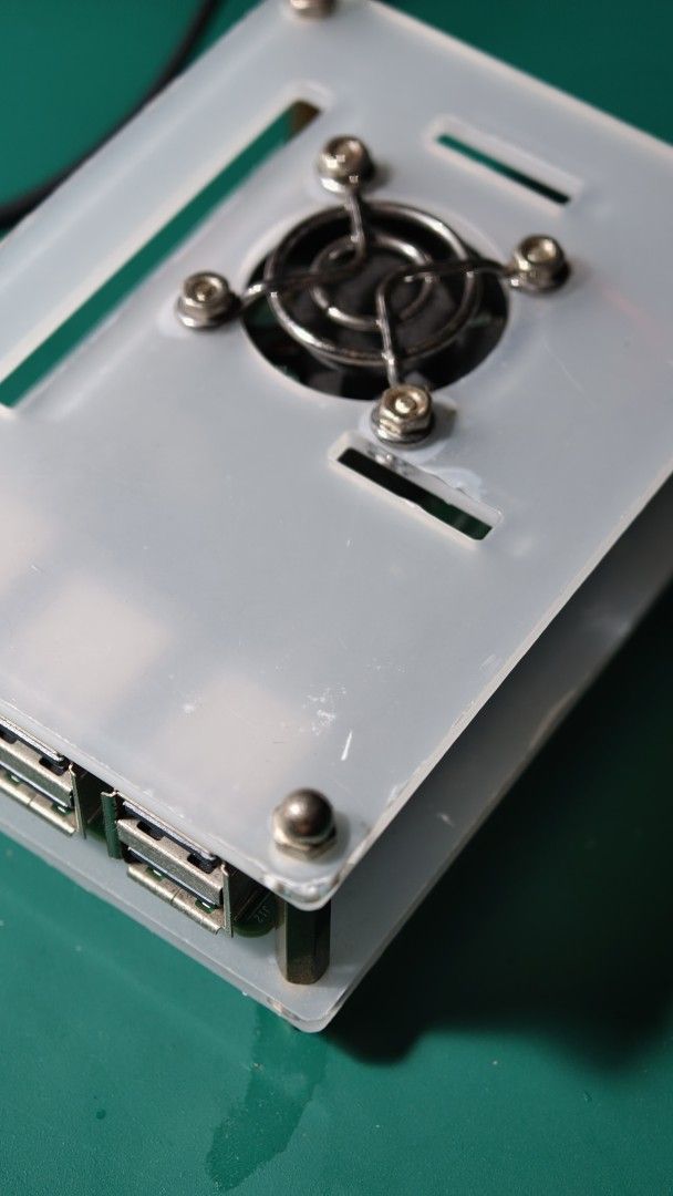 Raspberry Pi 3B+  Case with Fan453907094805555201