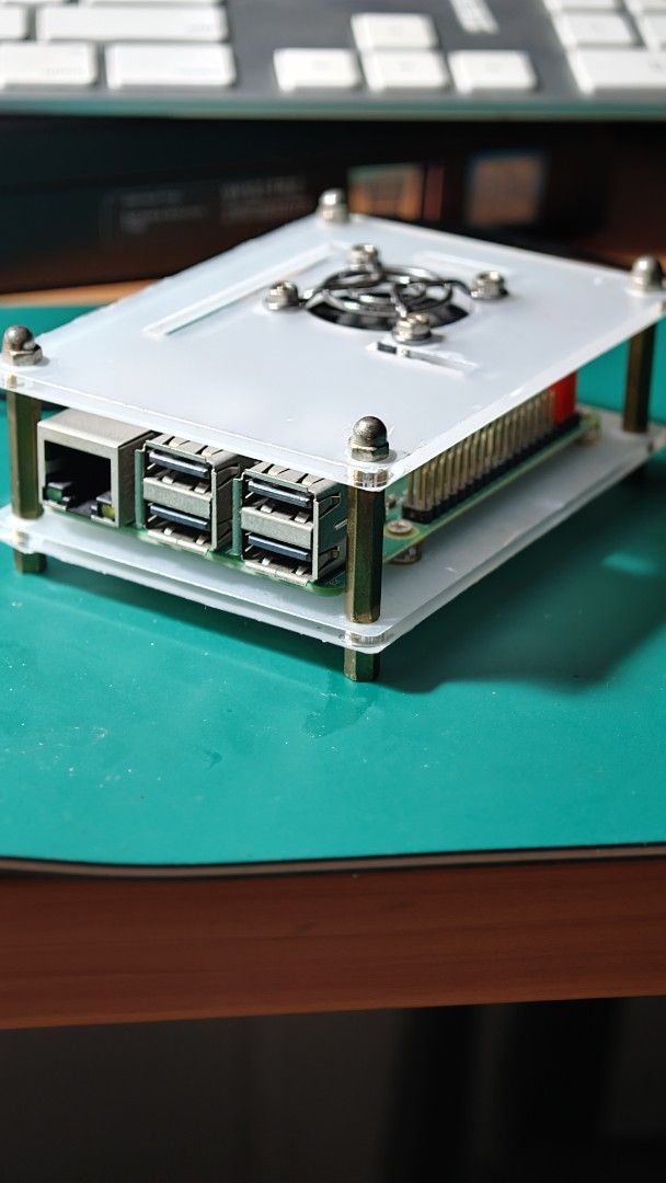 Raspberry Pi 3B+  Case with Fan453907094805555200