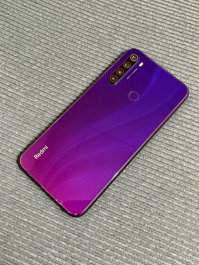 Redmi Note 8 紫色手機 紅米 應用雙開 app （分類：Xiaomi 小米）位於 Hong Kong。 由 dnaxt 提交（商品編號 1437814632，圖片 1）。簡介： Redmi Note 8 手機，紫色漸變機身。後置四攝像頭，48MP。螢幕完好，機身邊緣有輕微磨損。已開機，可見手機介面。 Android 11 Miui 12 送套。