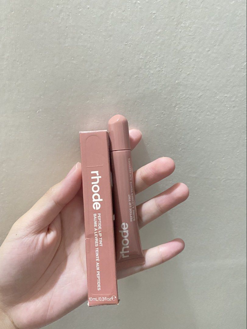 RHODE Lip Peptide (Category: Makeup) located in Legazpi City. Submitted by ilysabby (Listing ID 1437842212, Image 1). Description: authentic .