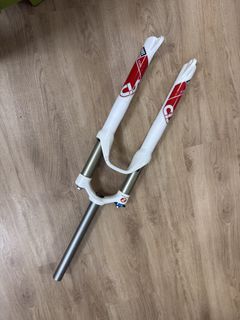 （分類：）位於 。 由 ky9394 提交（商品編號 1437913774，圖片 1）。簡介： 。