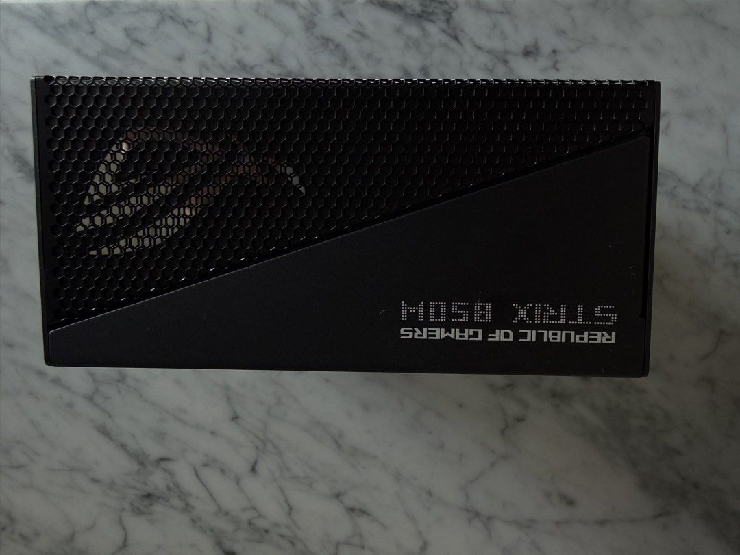 Rog Strix aura 850w power supply453660729368258560