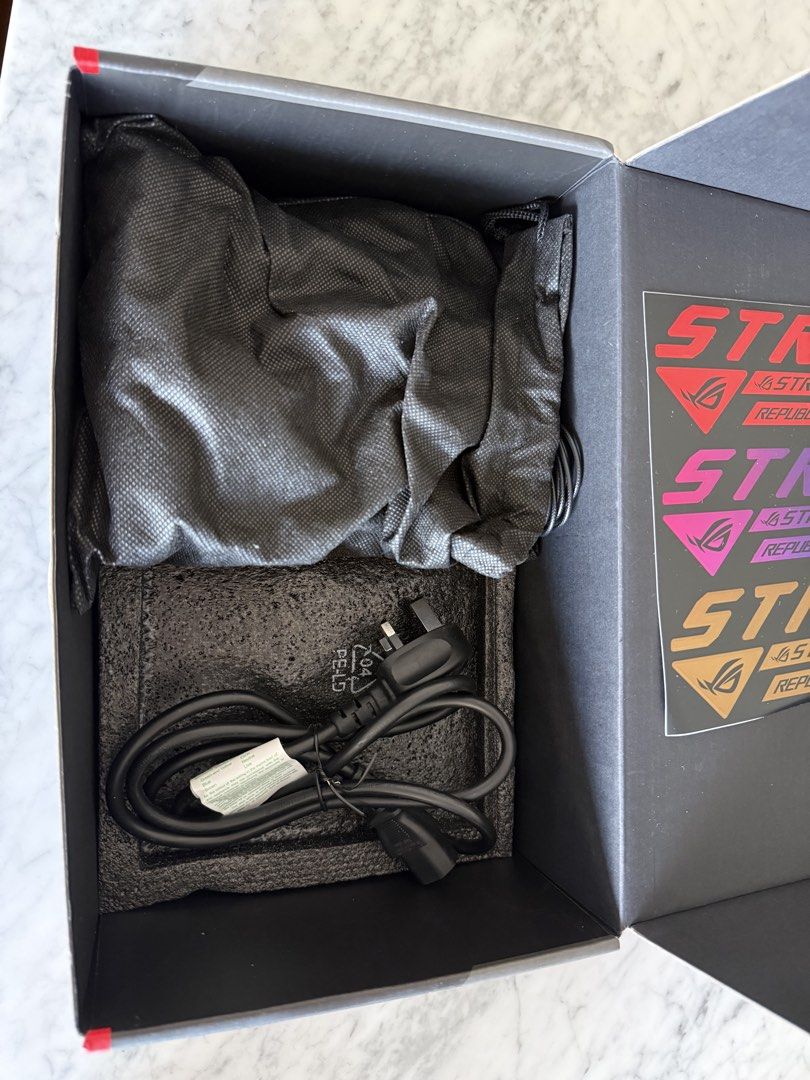 Rog Strix aura 850w power supply453660729368258563