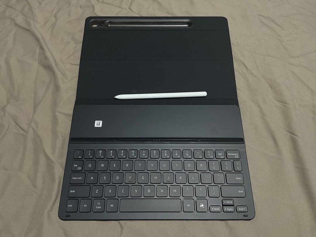 SAMSUNG S10 LITE (Category: Laptops & Notebooks) located in Manila. Submitted by twtmstm28171 (Listing ID 1437808848, Image 2). Description: -Issue: small dents on the pic -(Receipt on the pic) -Like new, only use for notes. Paper like screen protector.