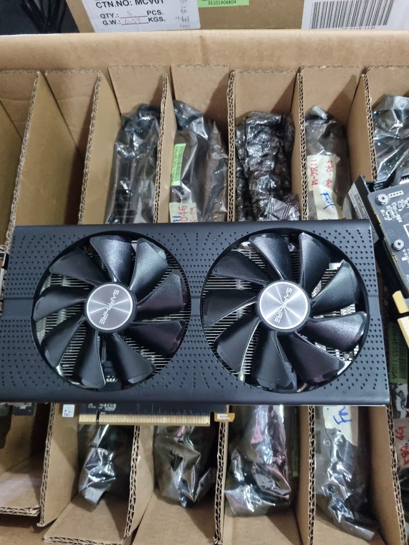 Sapphire Graphics cards453891505825392640