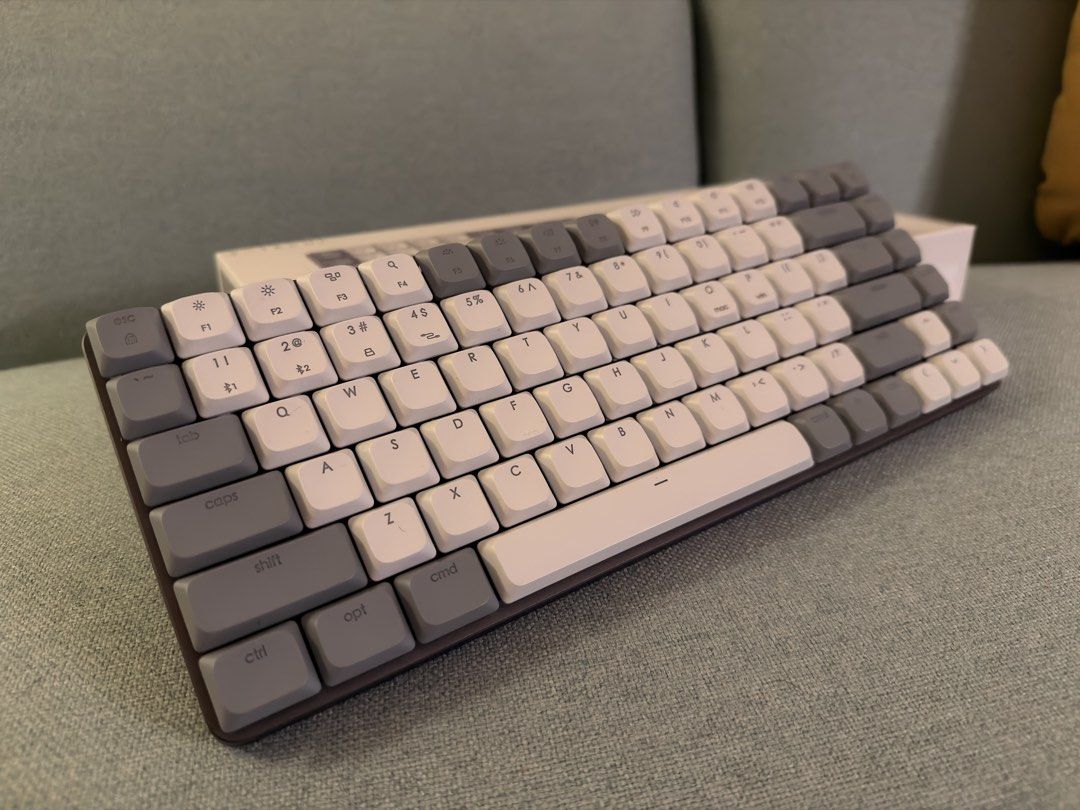 Satechi Slim Mechanical Backlit Bluetooth Keyboard454137404447139841